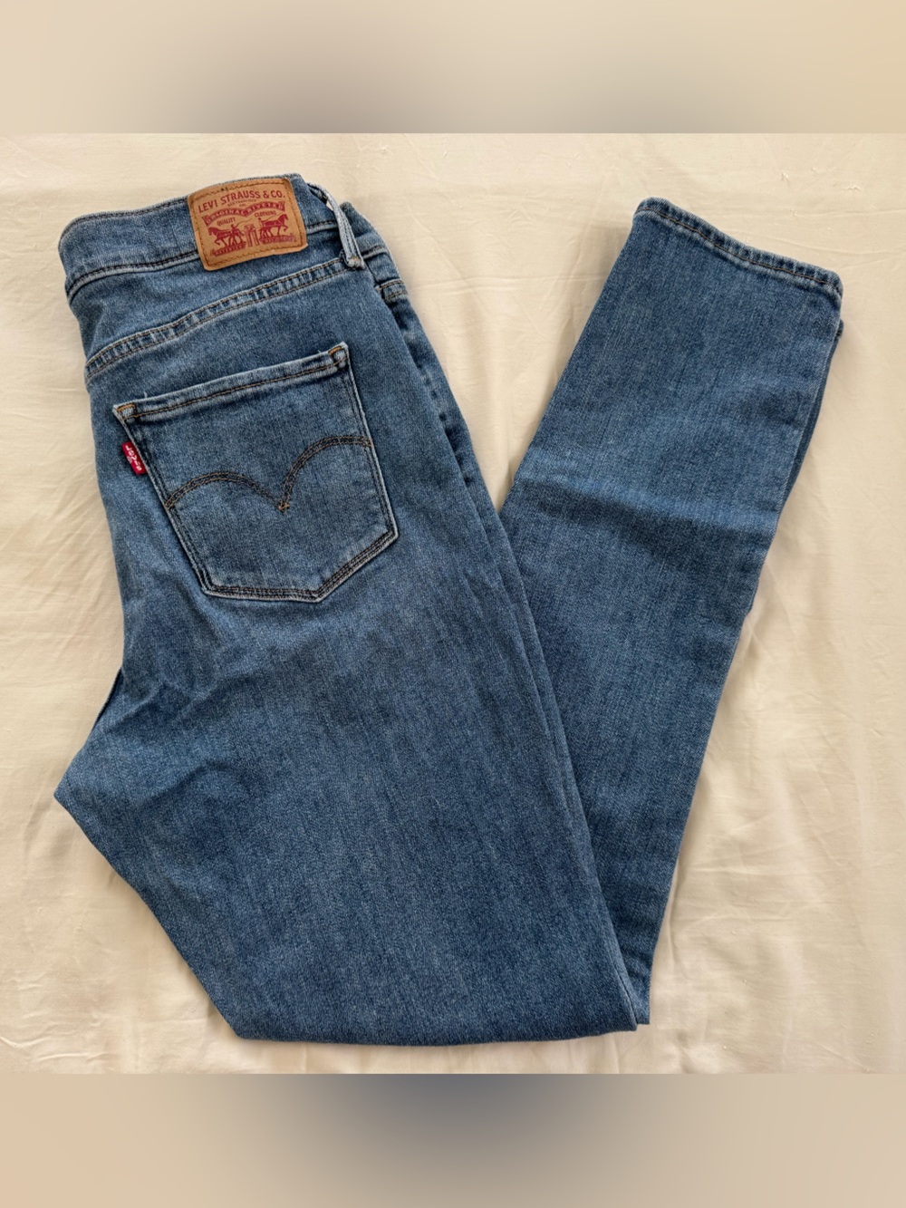 Levi's Women's 311 Shaping Skinny Jeans in Medium Blue Denim